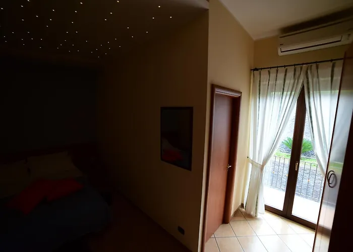 Bed and Breakfast Dimora Dell'etna 3*