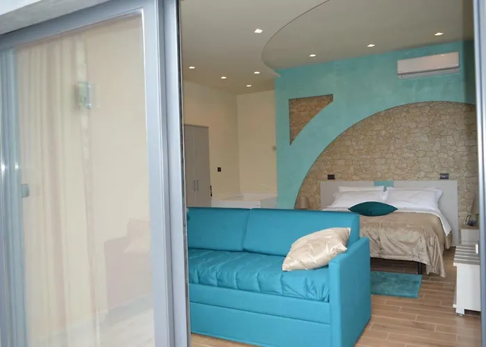 Dimora Dell'etna Bed and Breakfast 3*