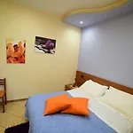 לינה וארוחת בוקר Dimora Dell'etna 3*