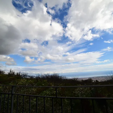 Dimora Dell'etna Bed & Breakfast 3*